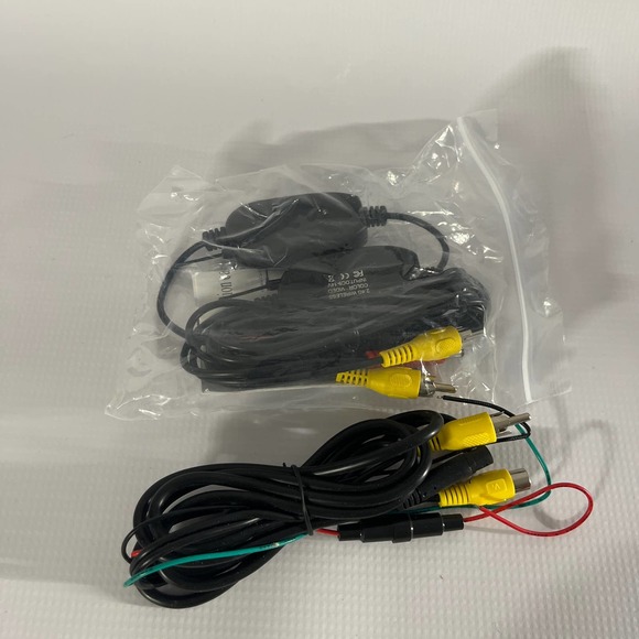 Vehicle back up camera - Picture 4 of 5